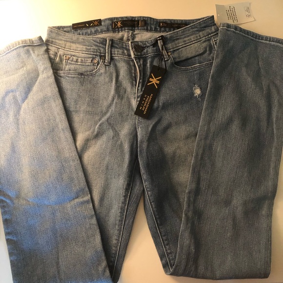 Kim kardashian curvy straight jeans. - Picture 4 of 5